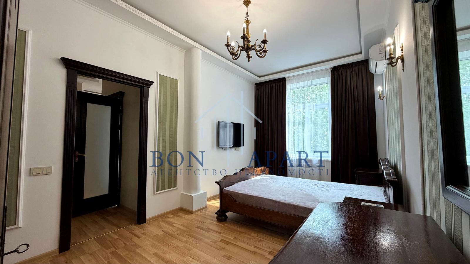 1868792340436036