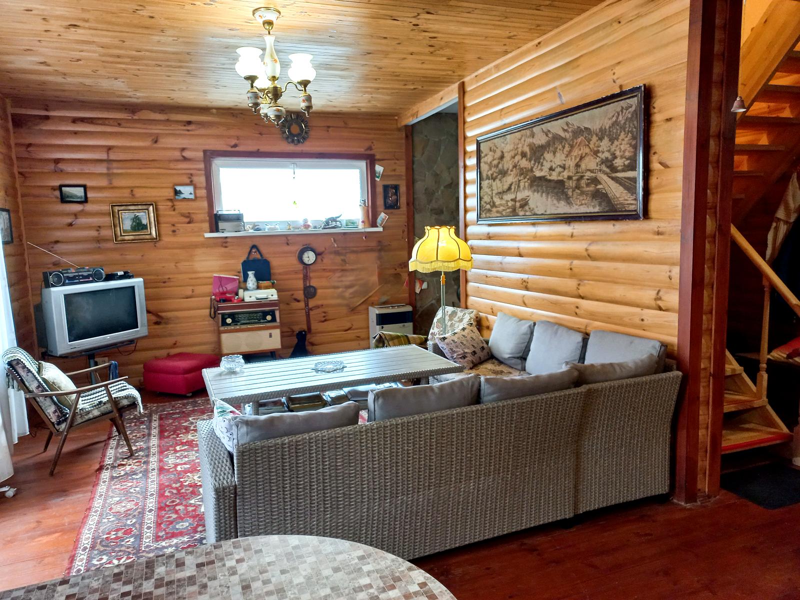 1868794609866660