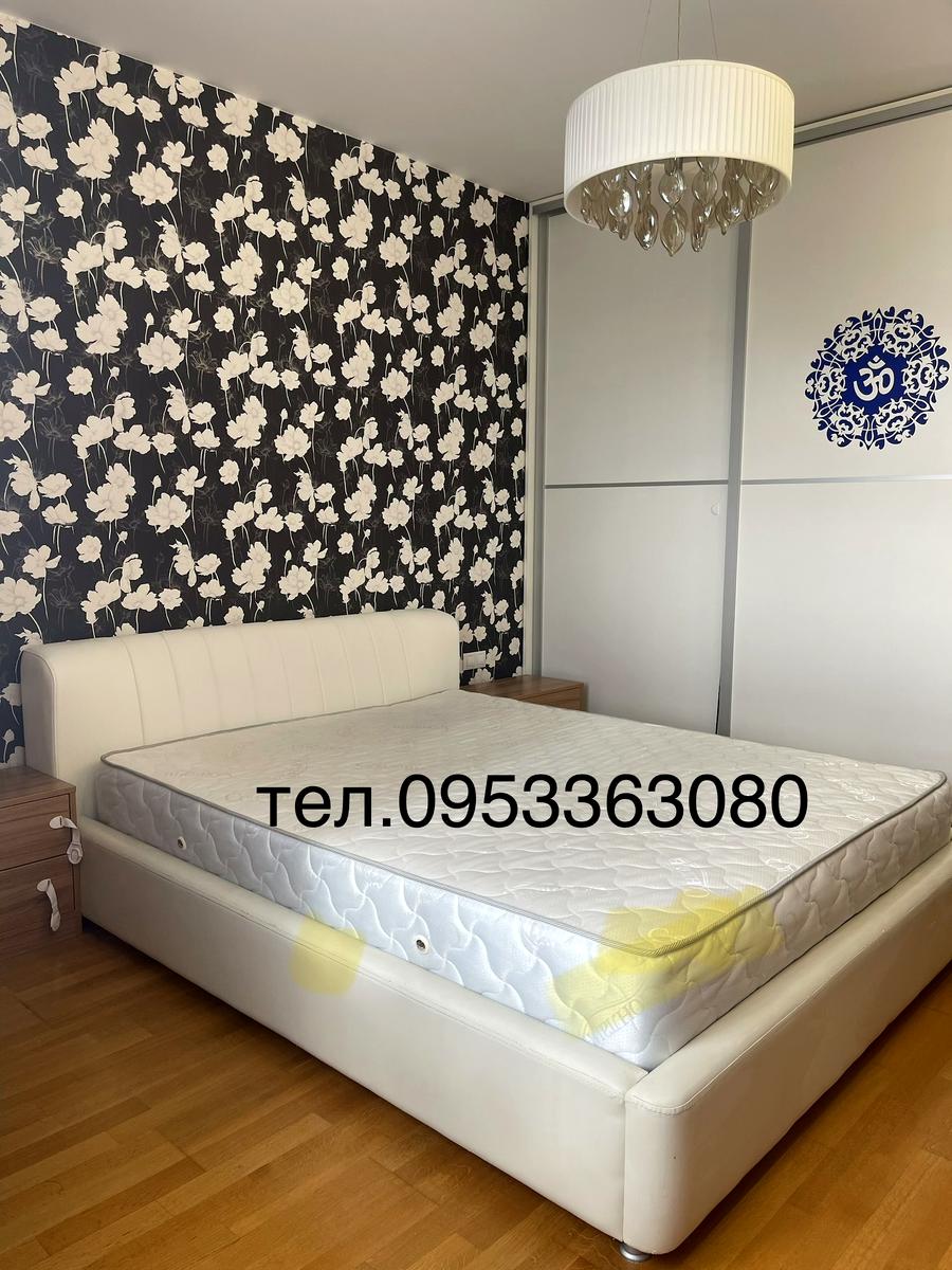 1868804682613537