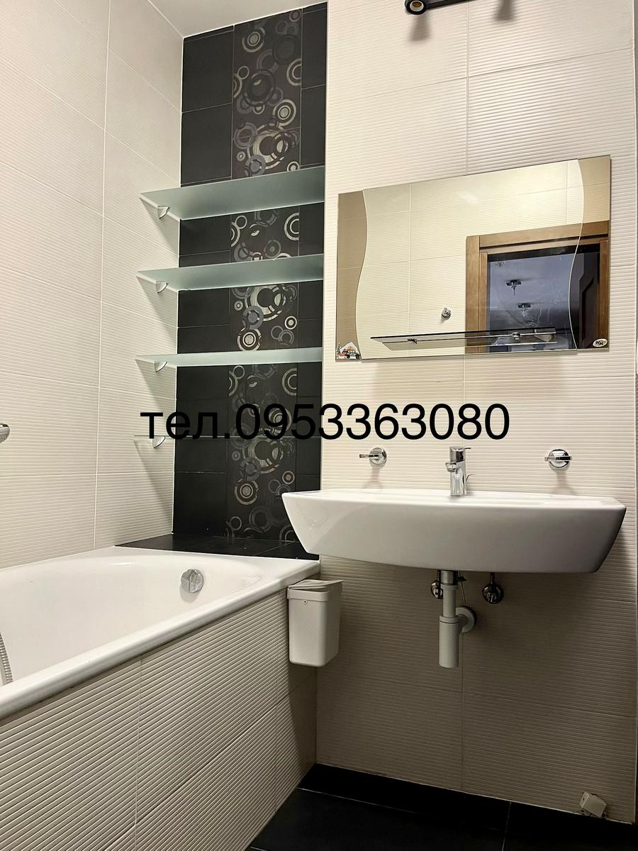 1868804683016463