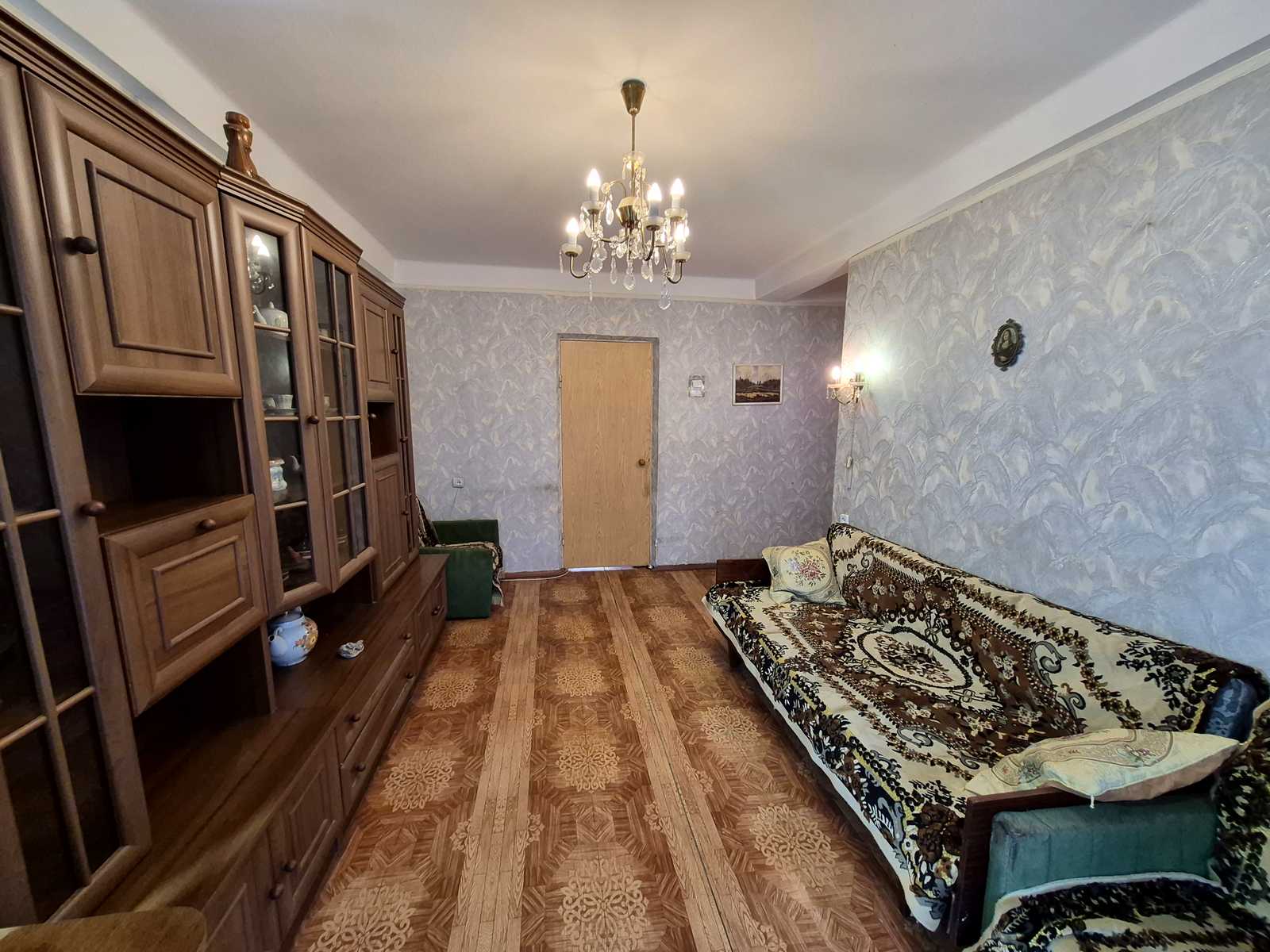 1868820409883491