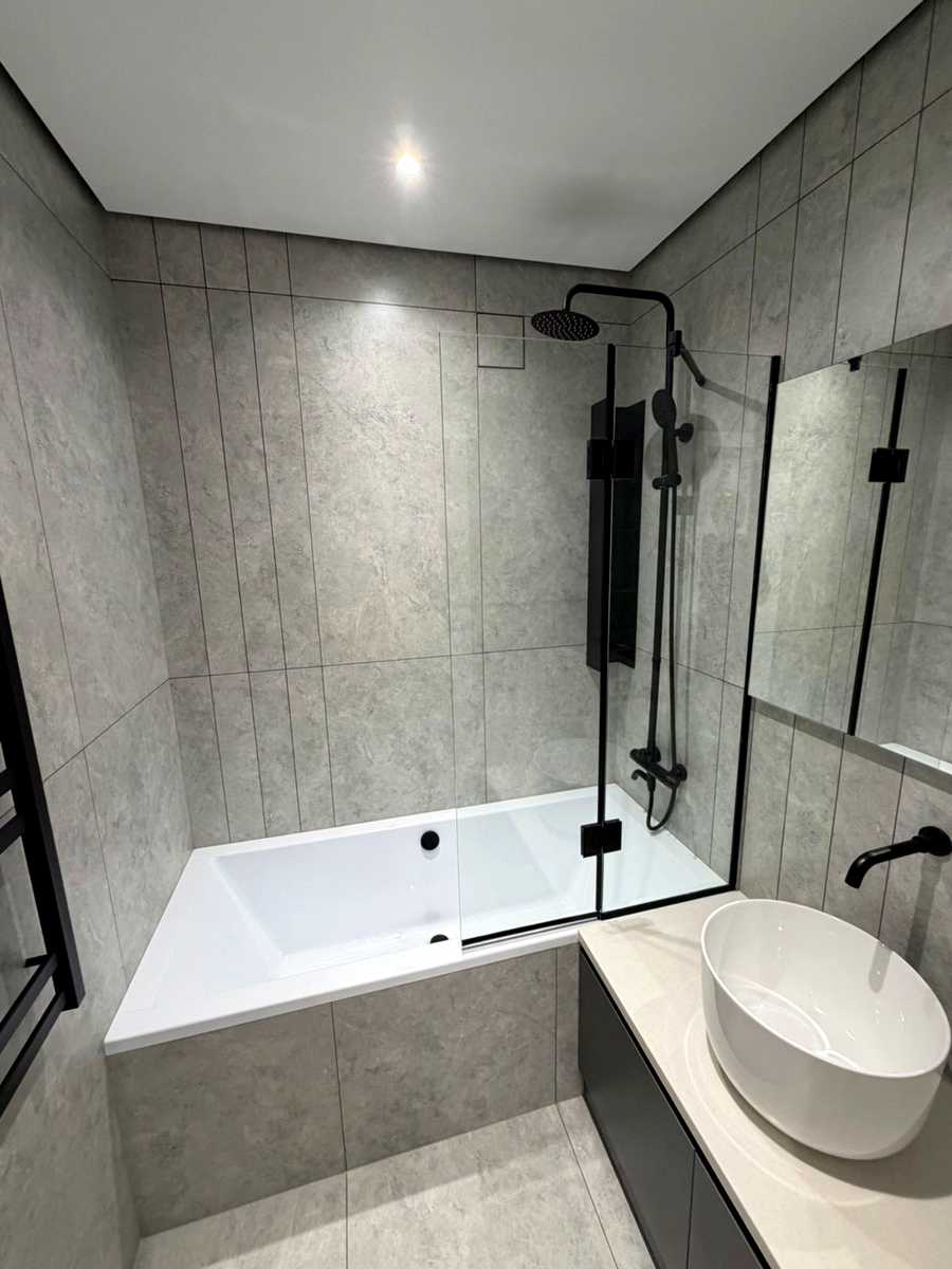 1868854632986894