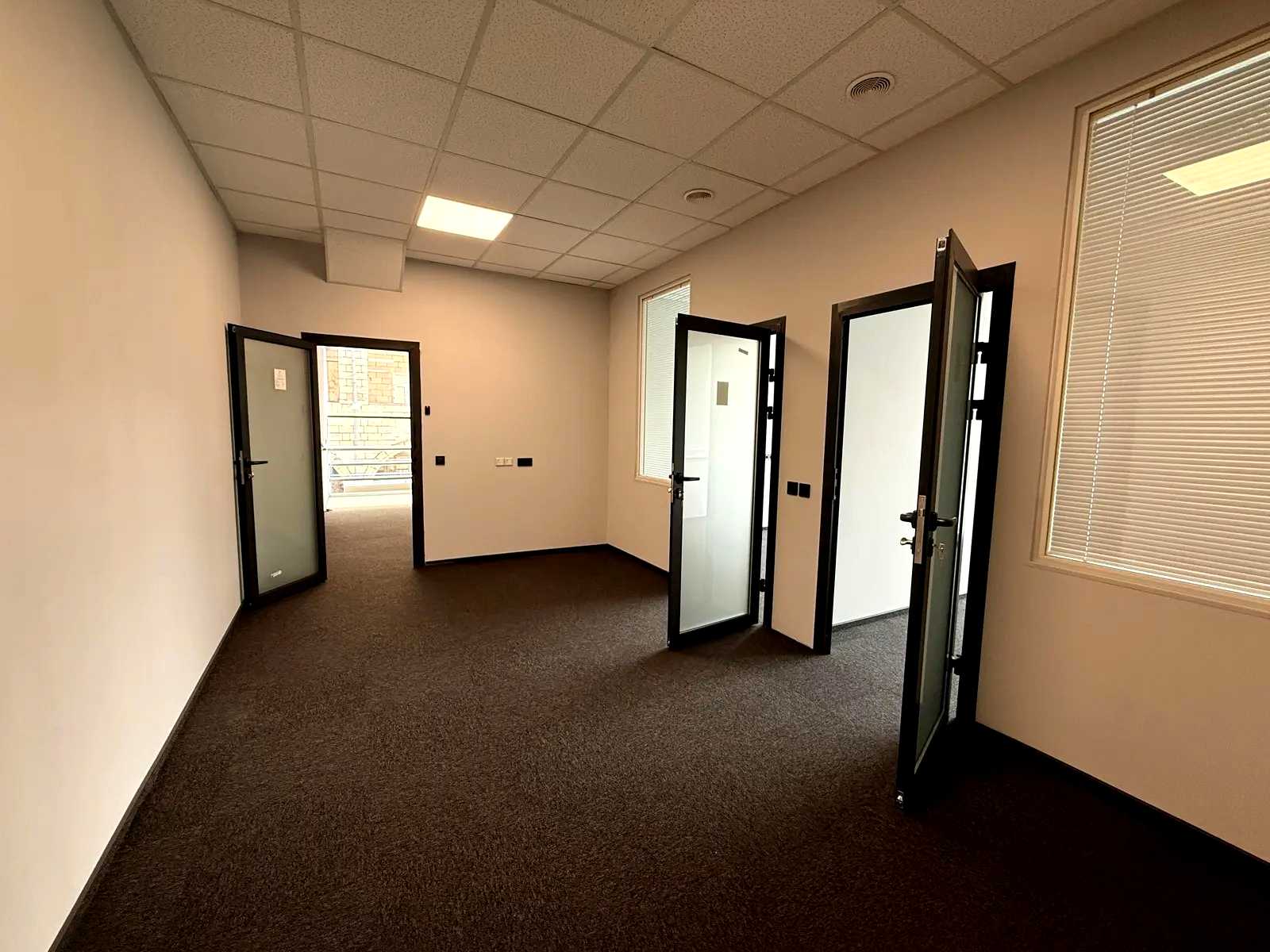 1868862366732757