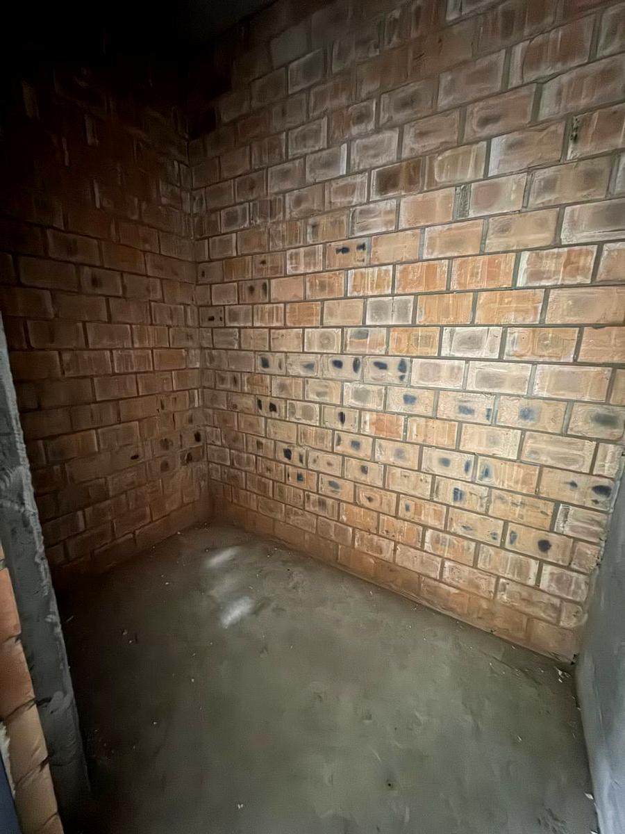 1868863713786561