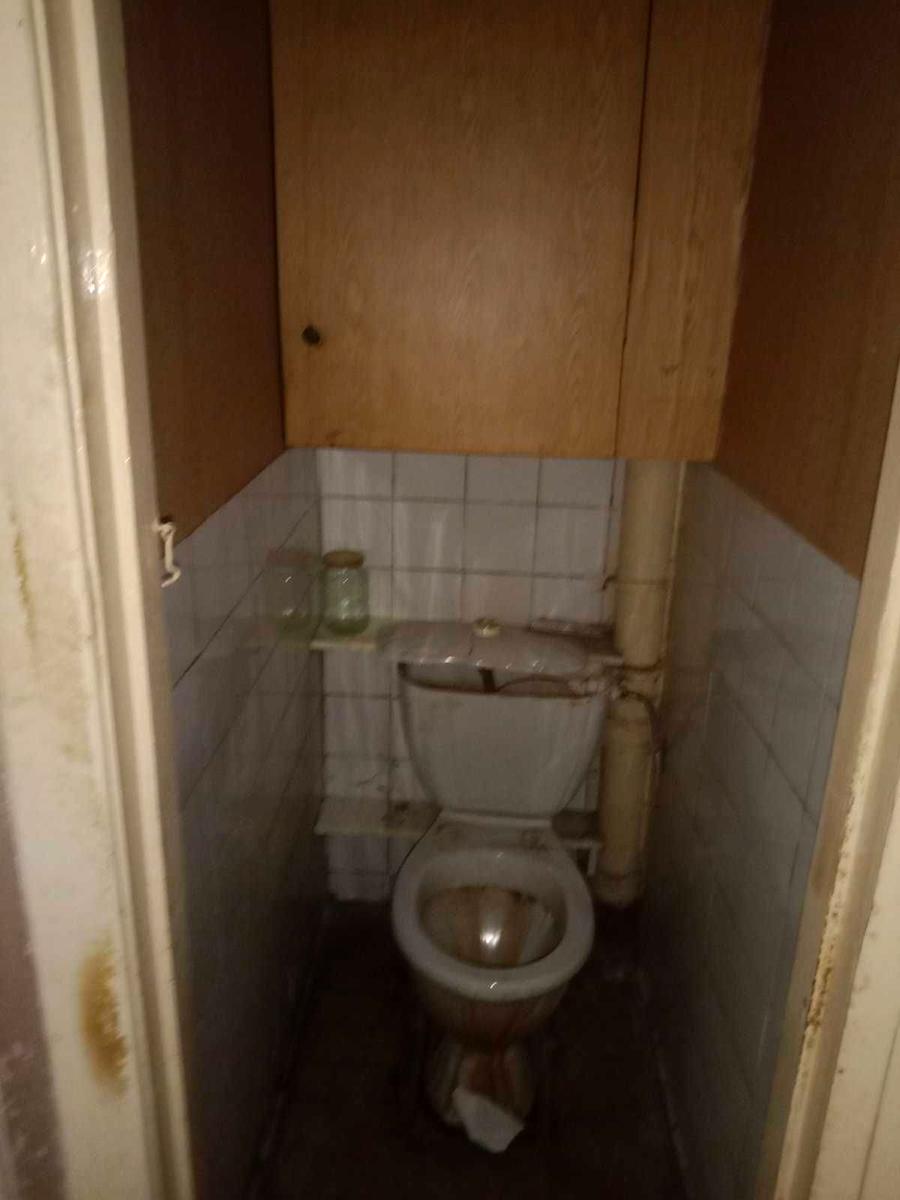 1868864086037873
