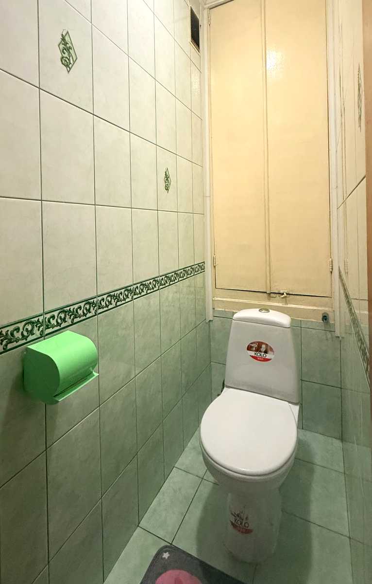 1868867200306949