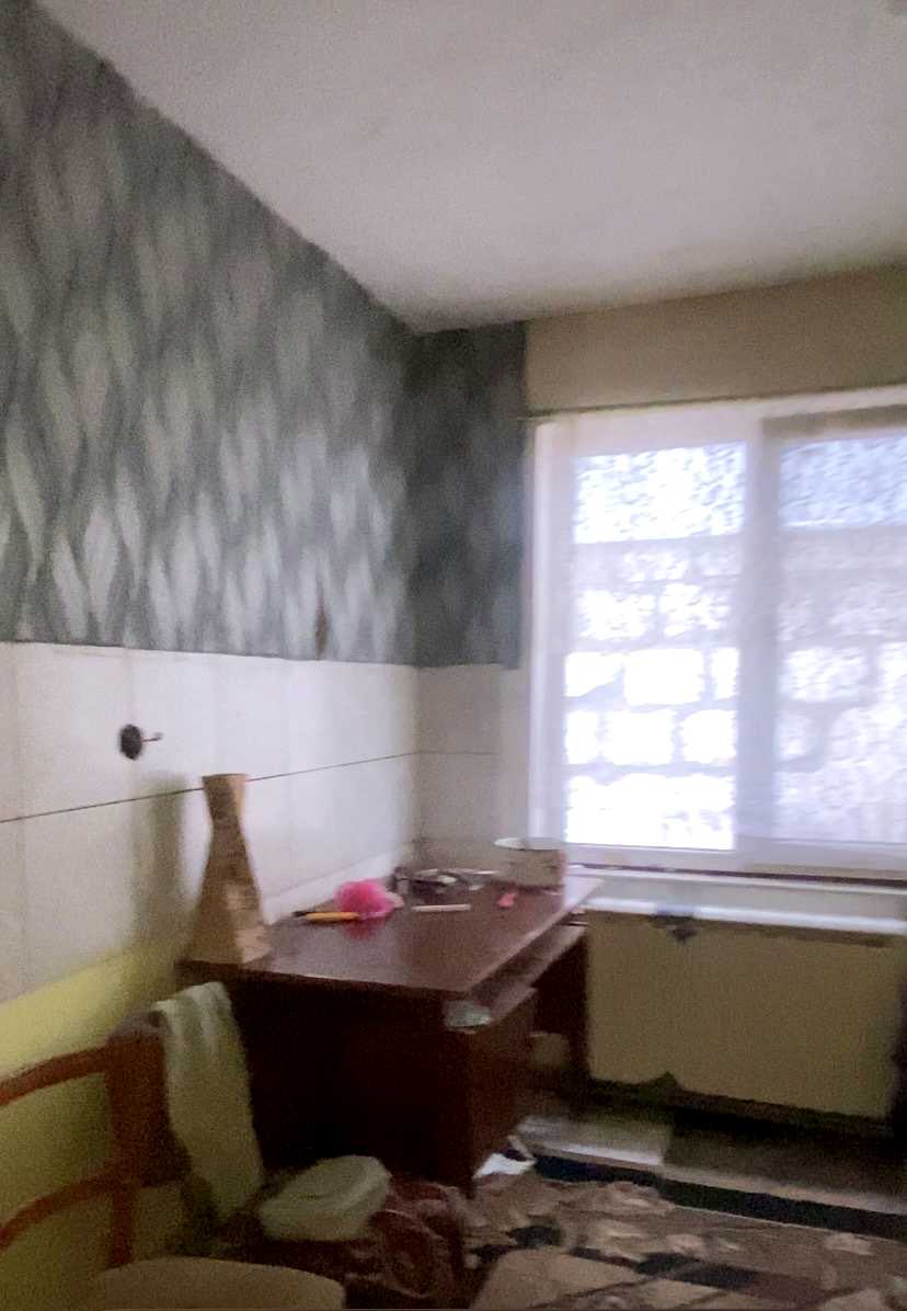1868867477009889