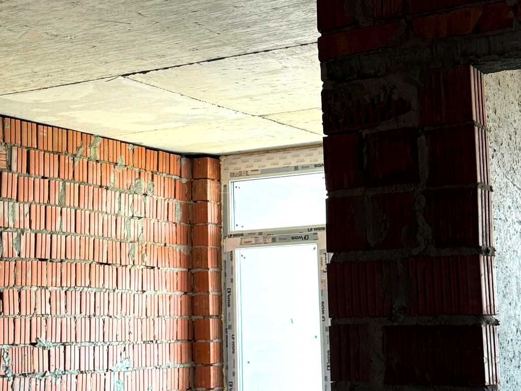 1868867780379696