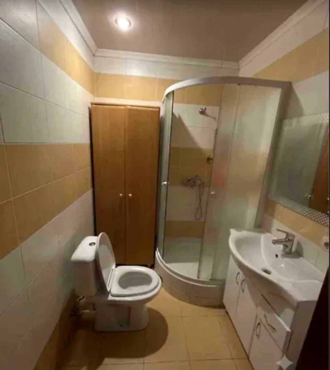 1868868439752693