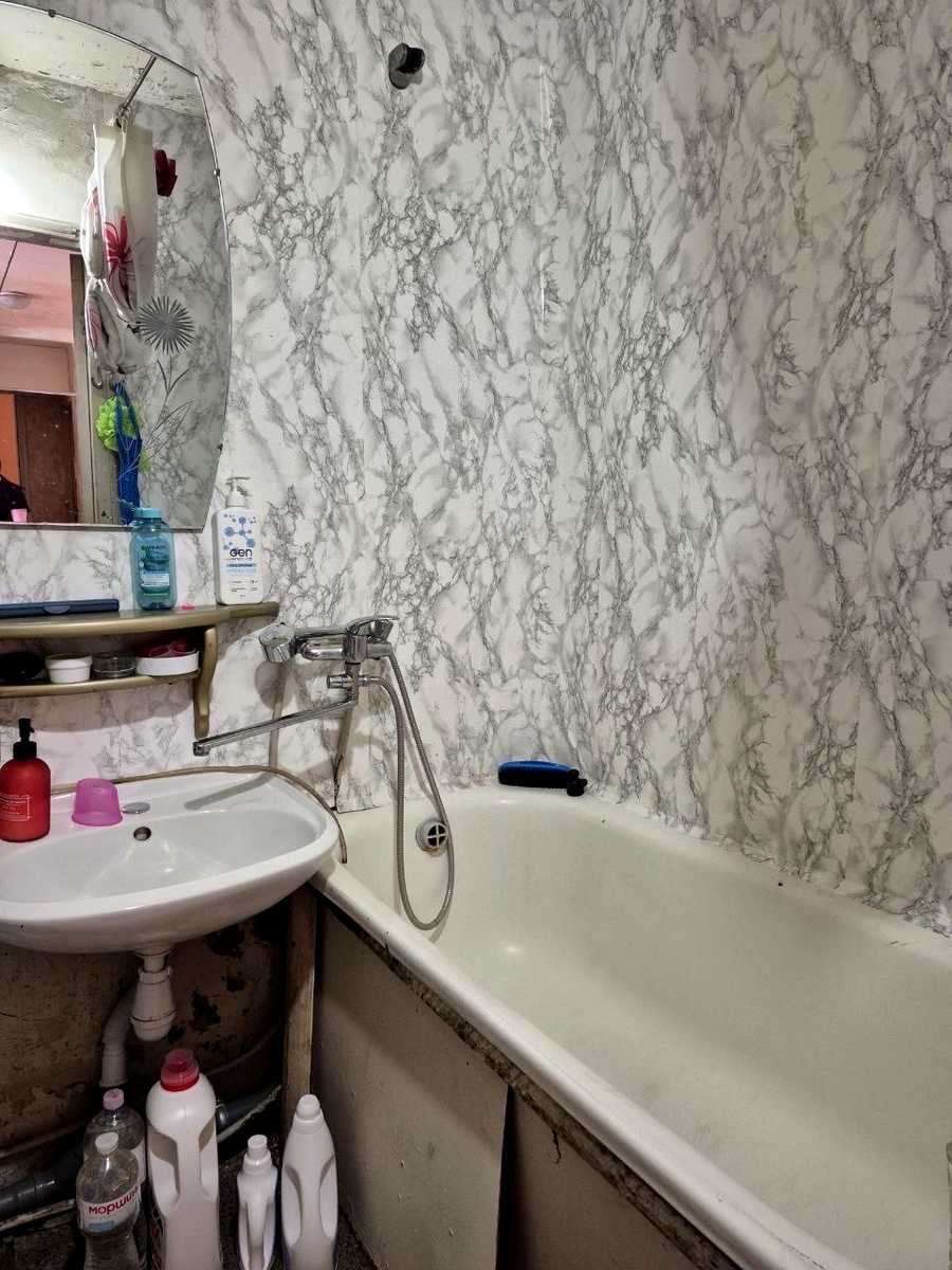 1868868732431688