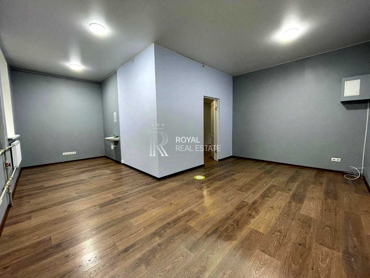 1868870002204262