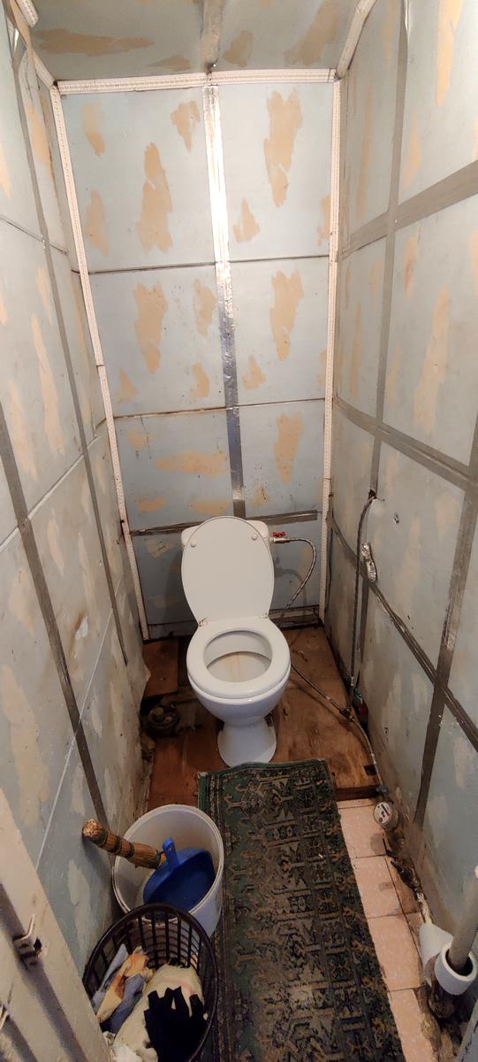 1868870917828210