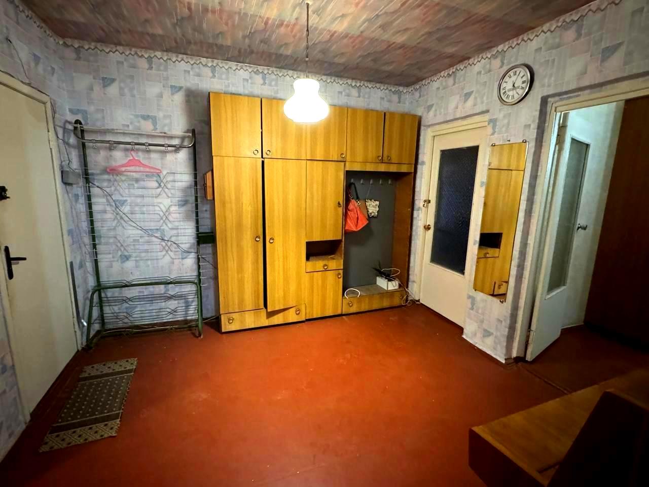 1868871142018418