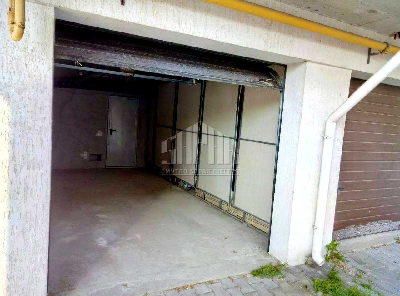 1868873429502798