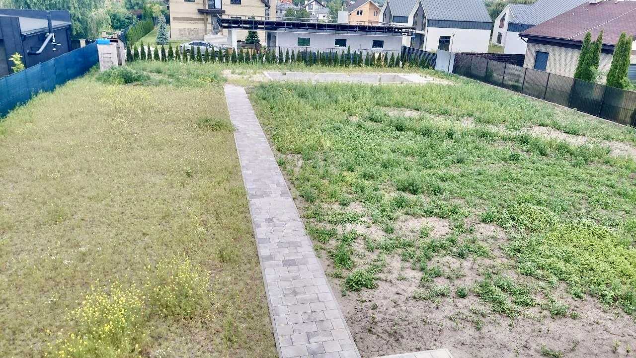 1868874181544704