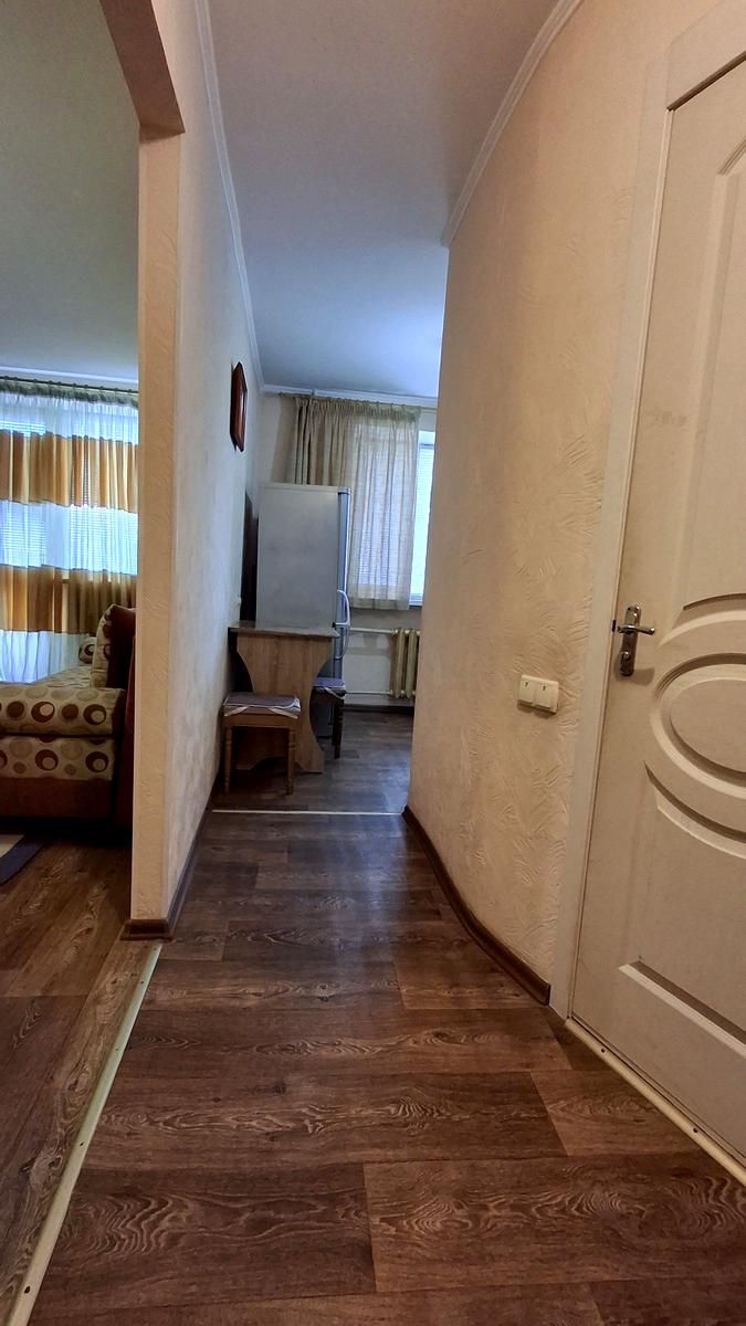1868875948297520