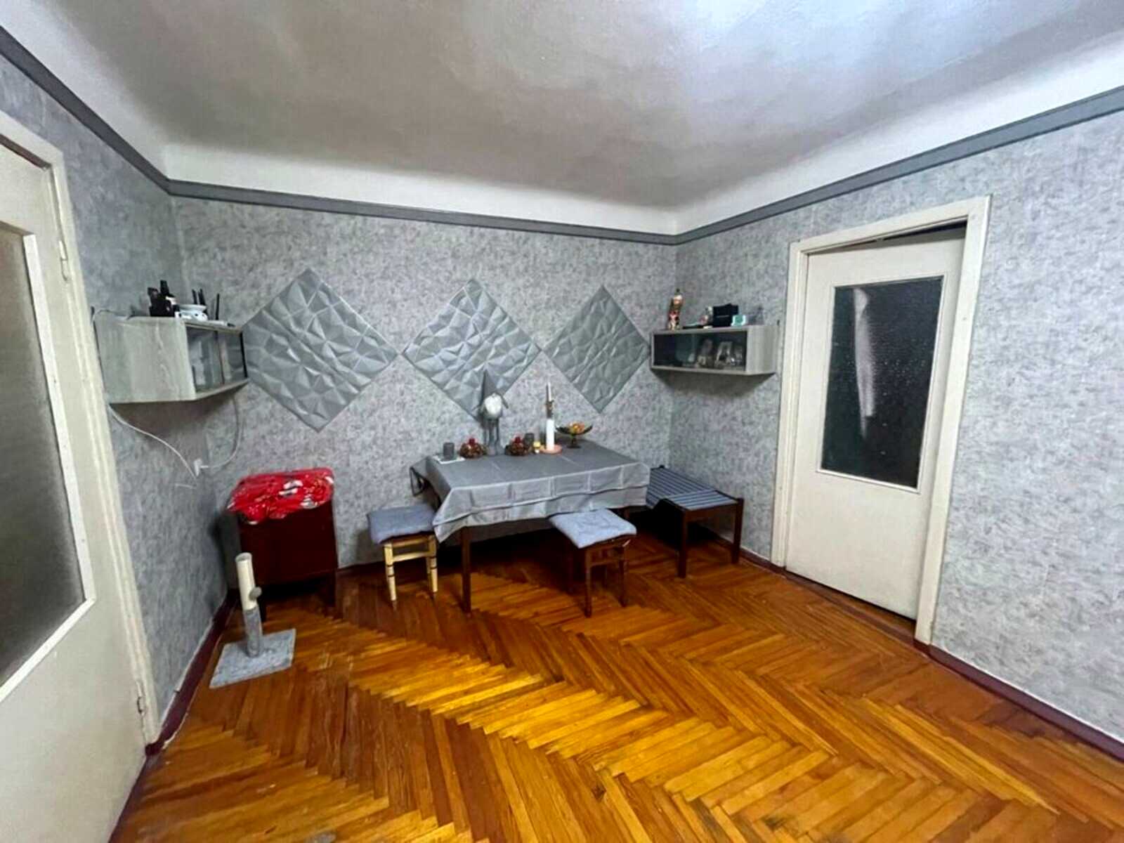 1868876735801083