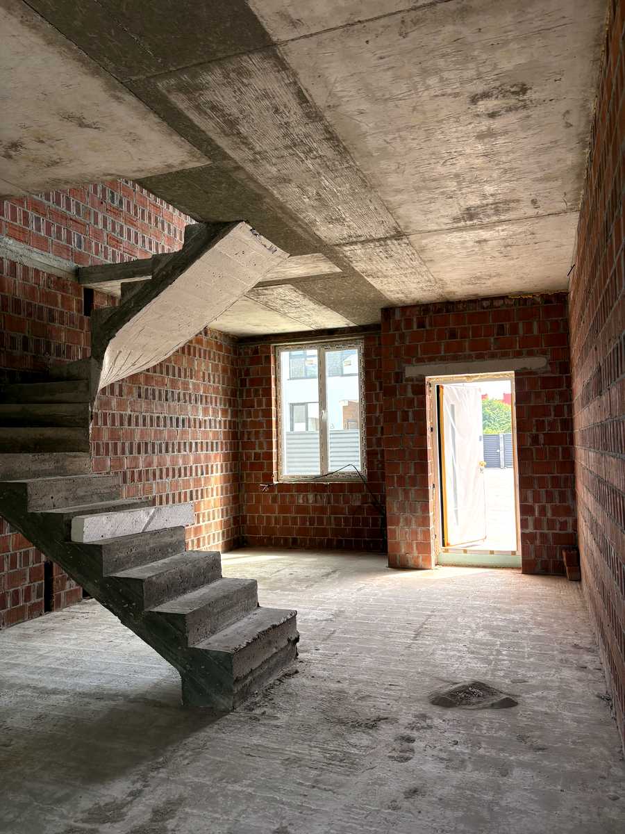 1868877796493646