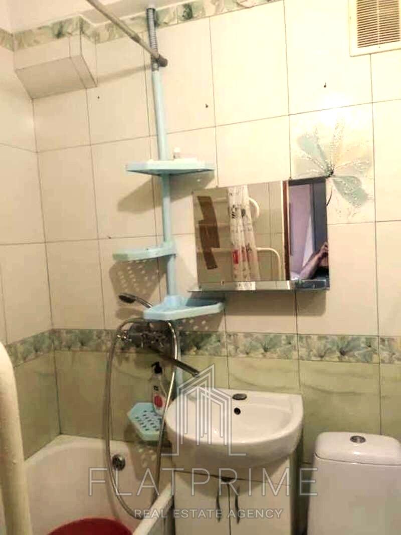 1868881920663333