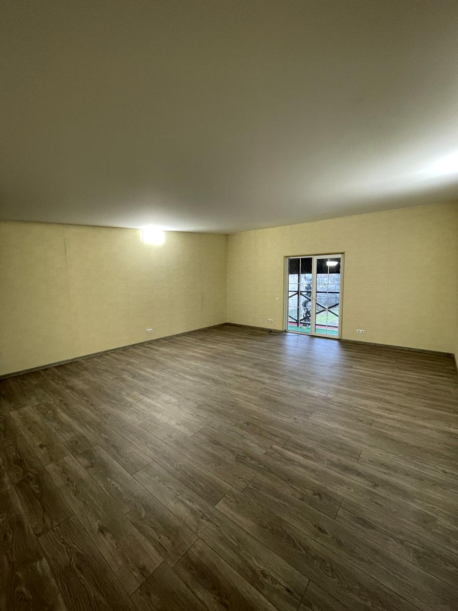 1868884376126035