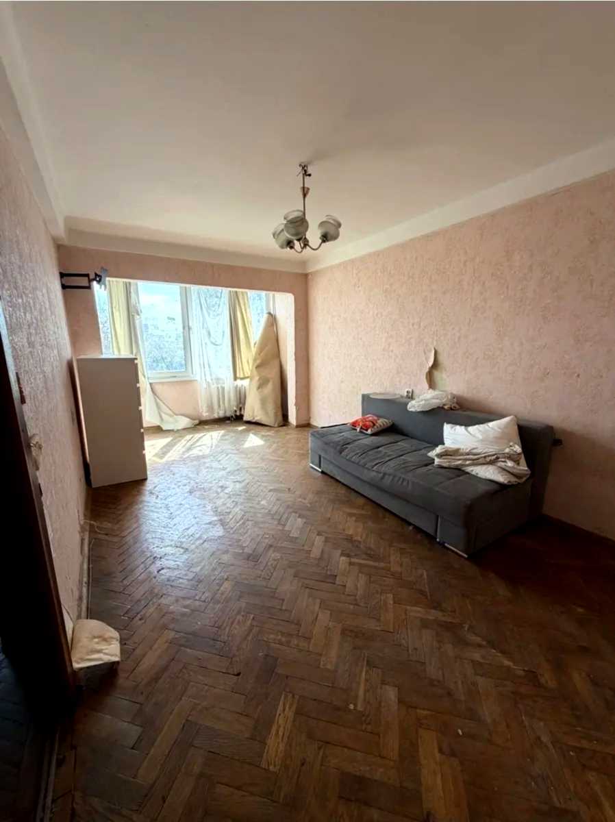 1868892453753895