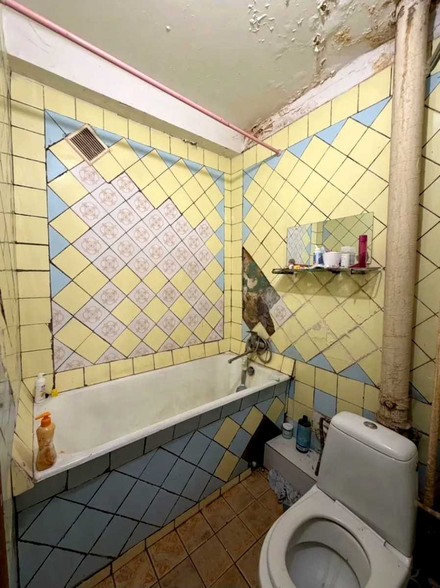 1868892460700287