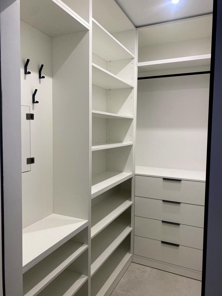 1868895017826363