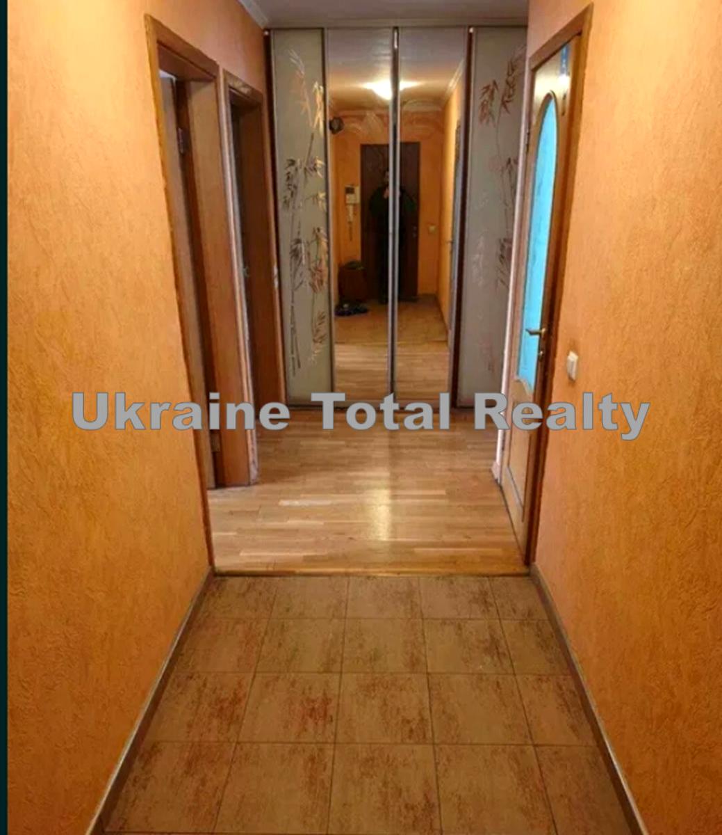 1868896158030250