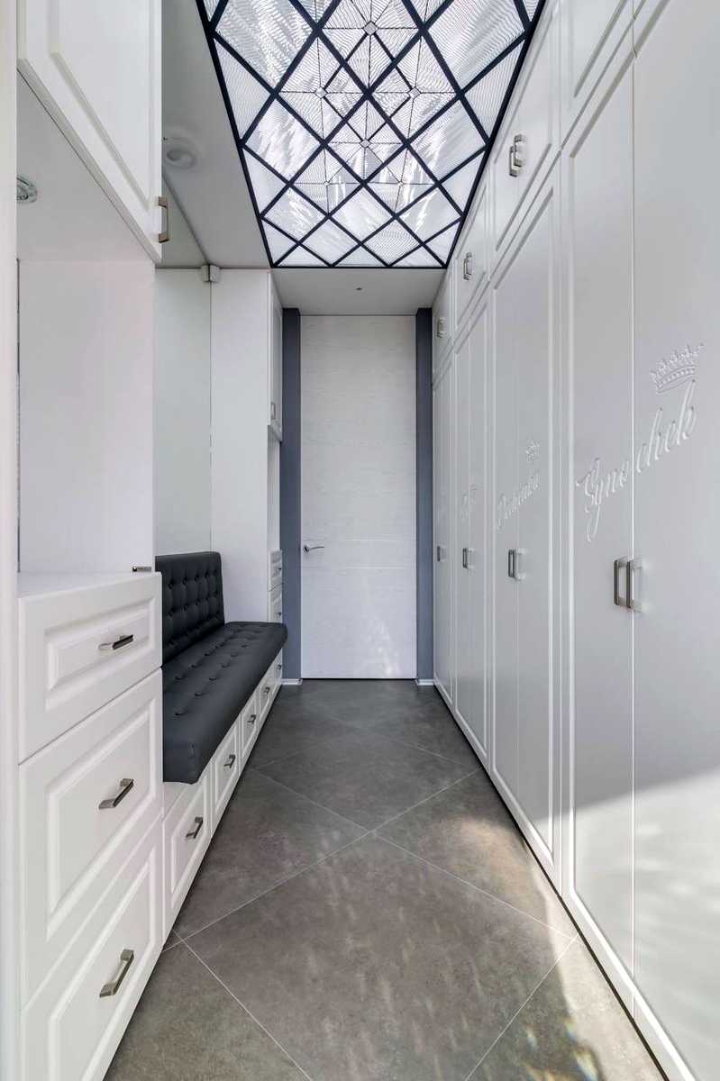 1868896575214089
