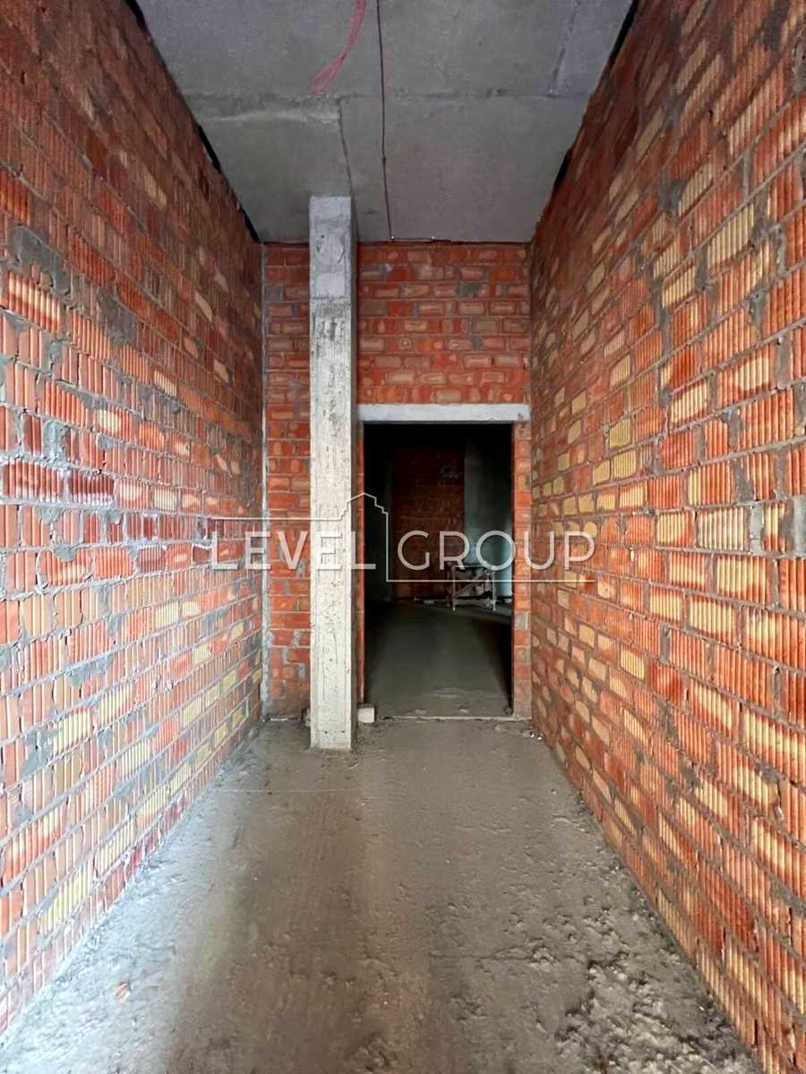 1868909377362589
