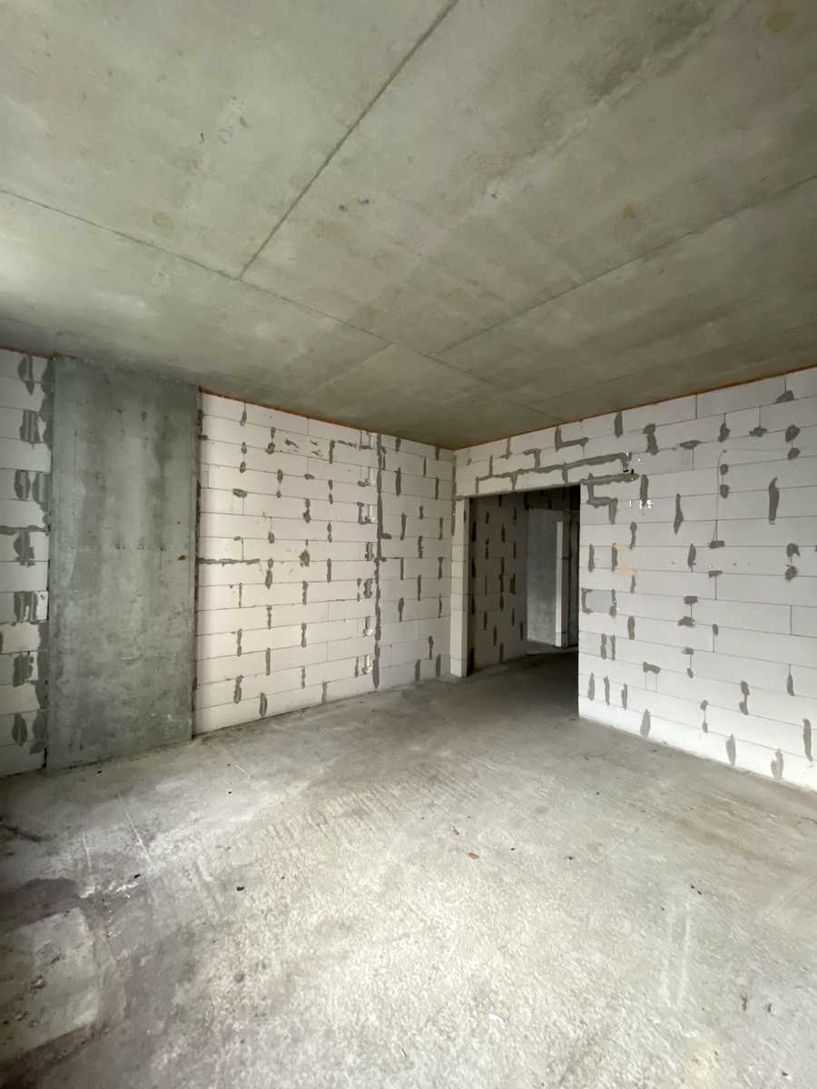 1868912199793333