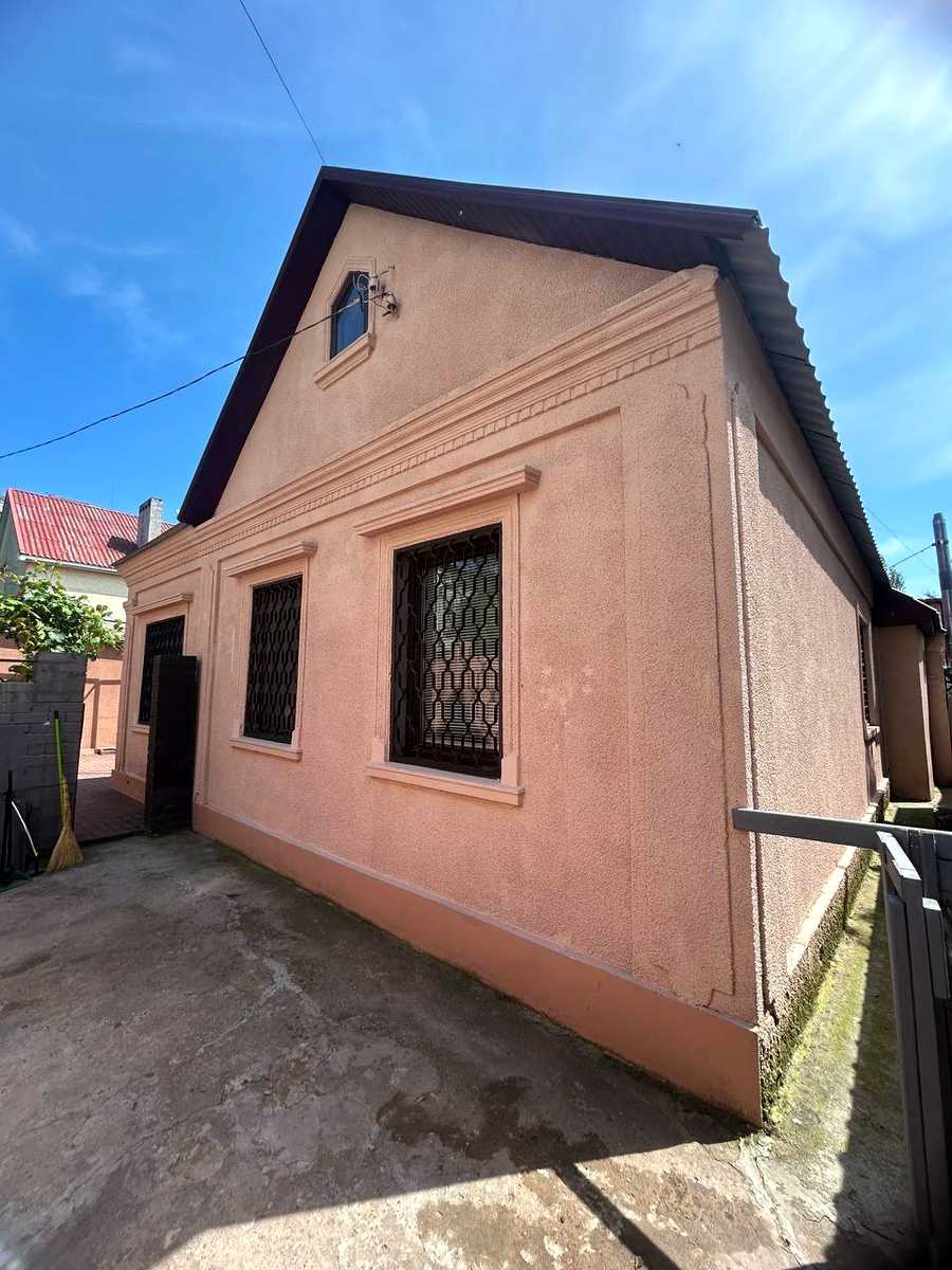 1868912442933064