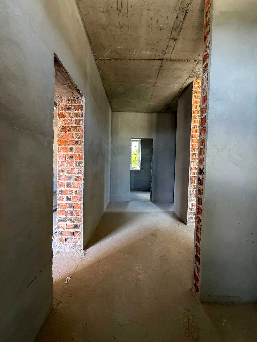 1868952056187231