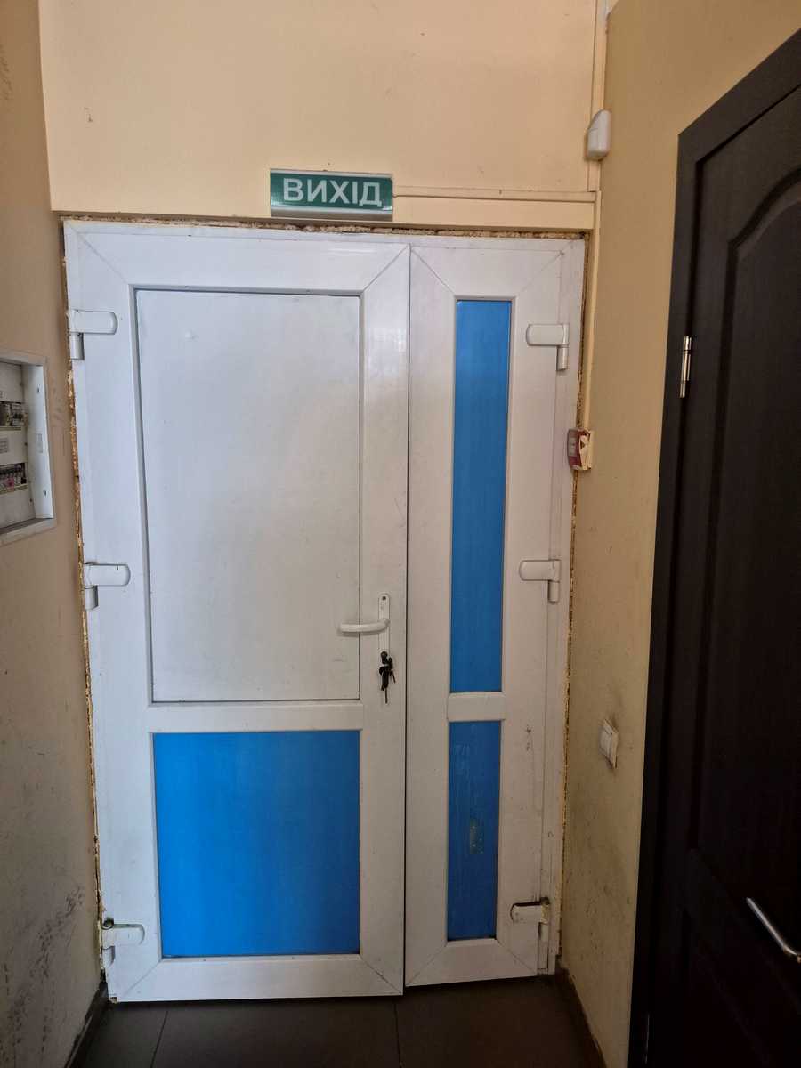 1868955775421650