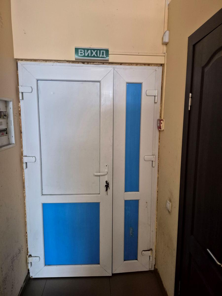 1868956898606914