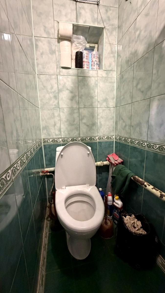 1868957181160806