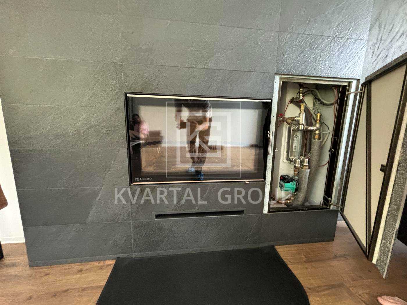 1868957533619195