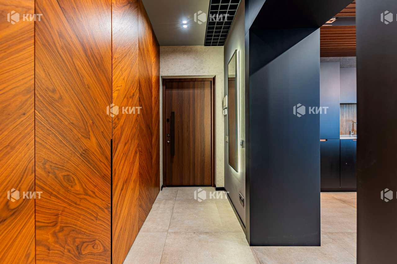 1868958688645573