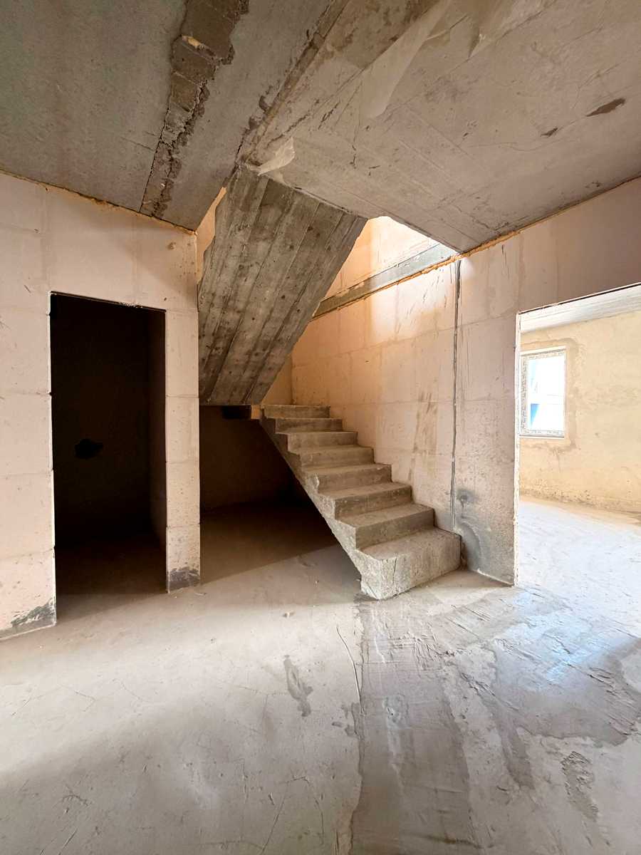 1868959537894719