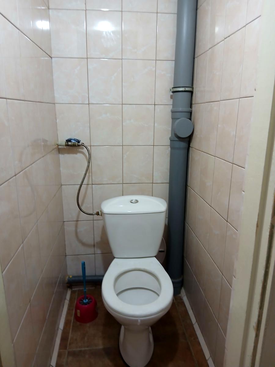 1868959631672673