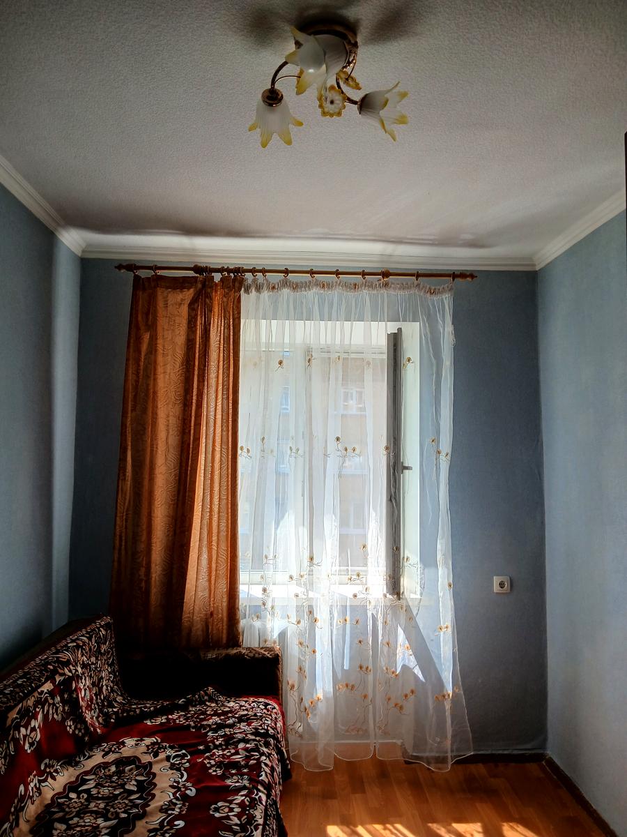 1868959631811543