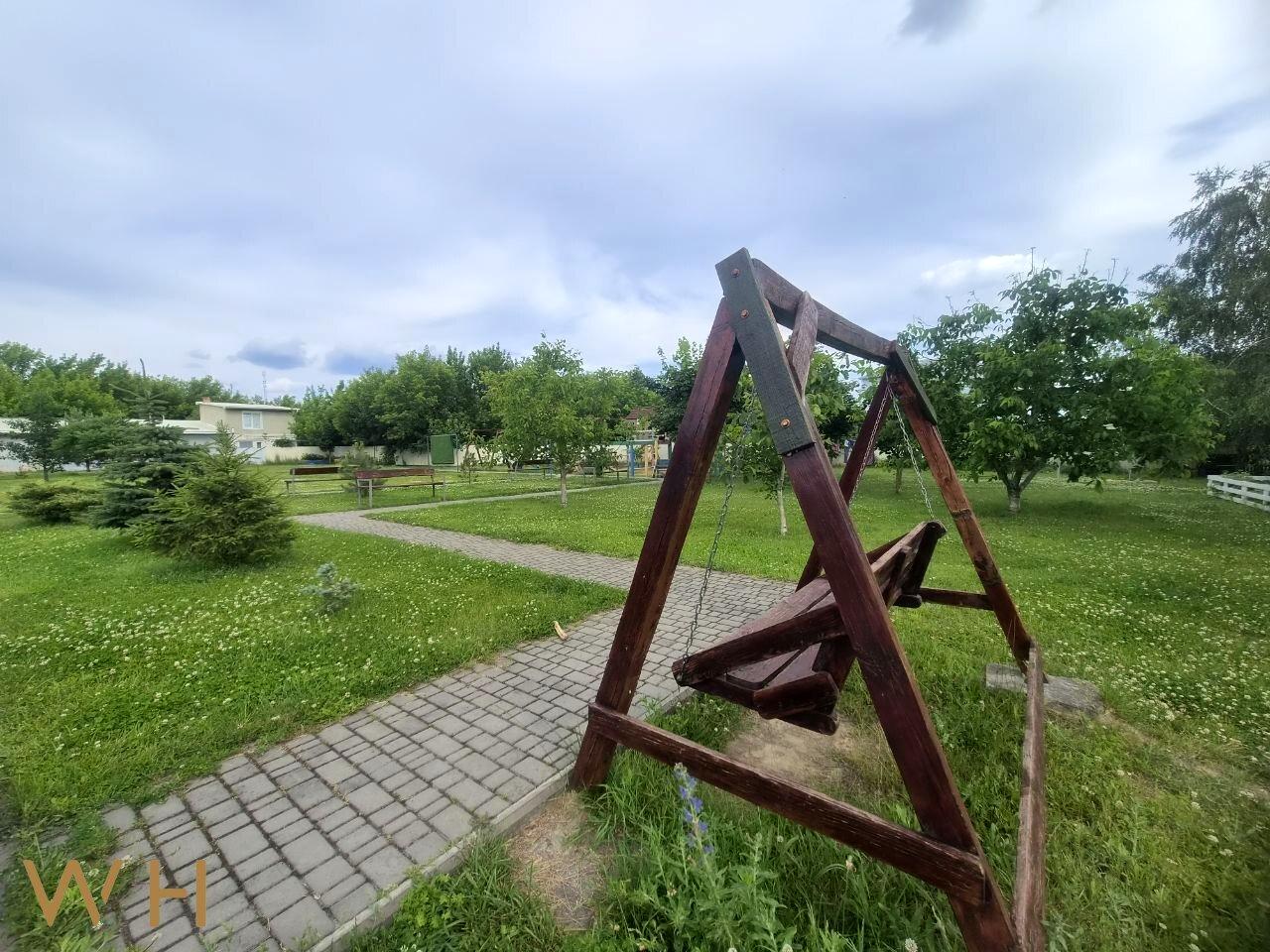 1868959980173744