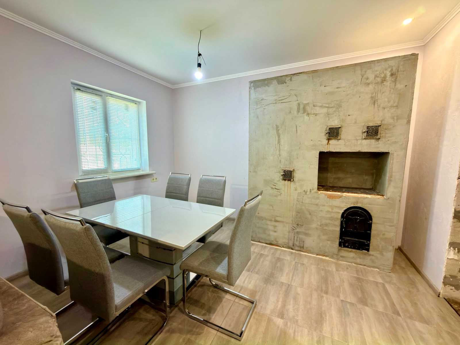 1868961947073640
