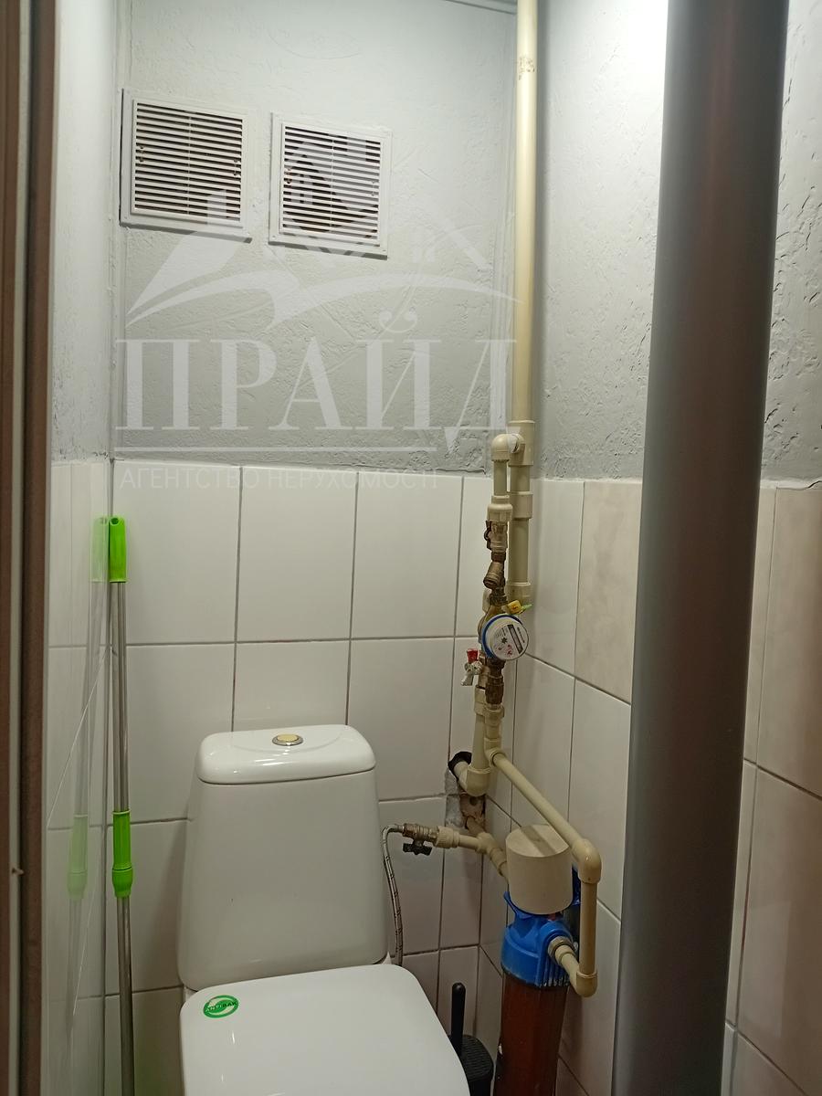 1868962665929859