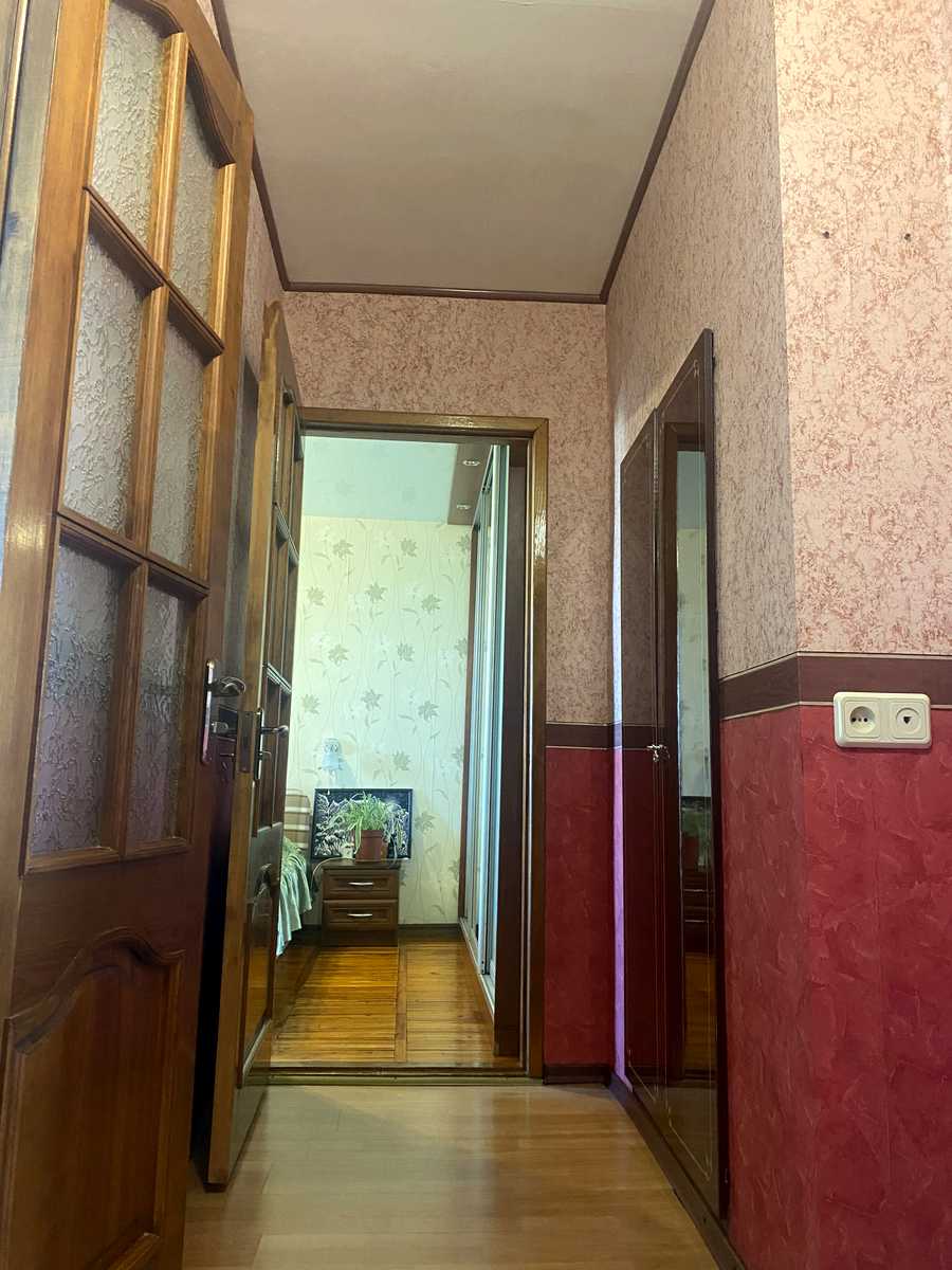 1868967962272097