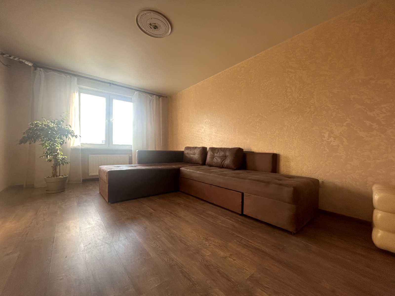 1868968175560543