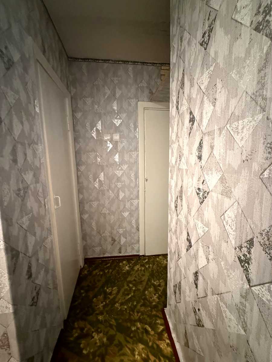 1868969381147138