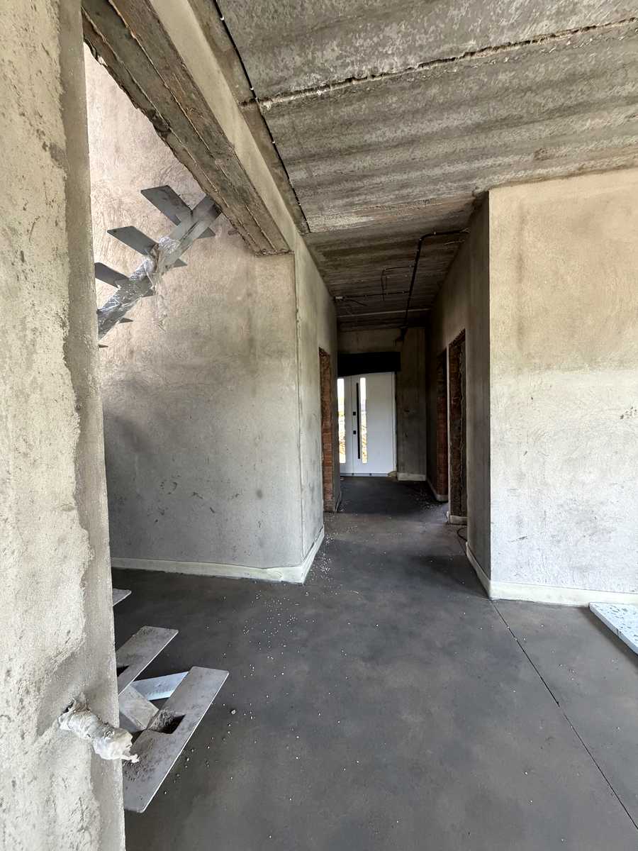 1868970340236611