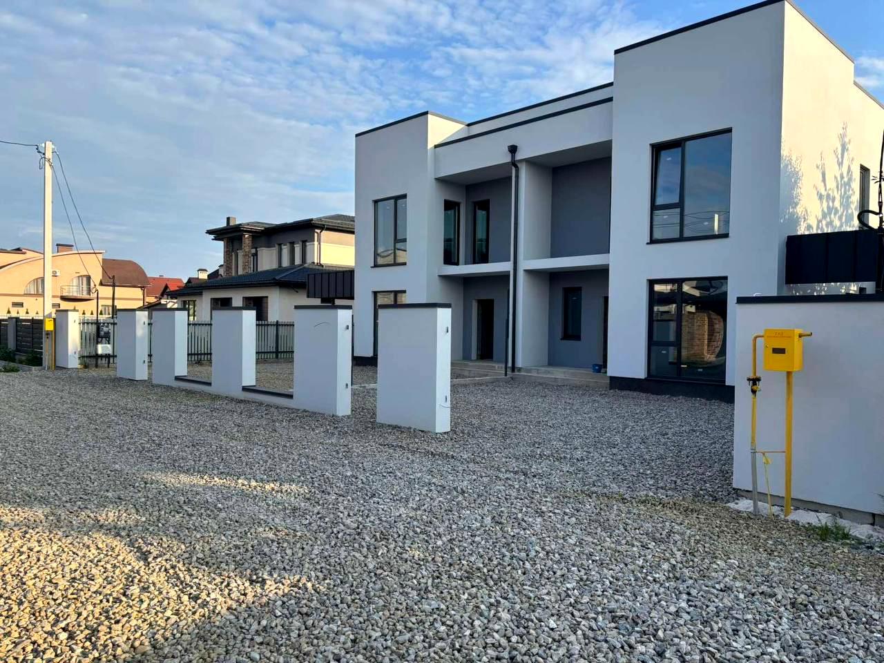 1868970734482327