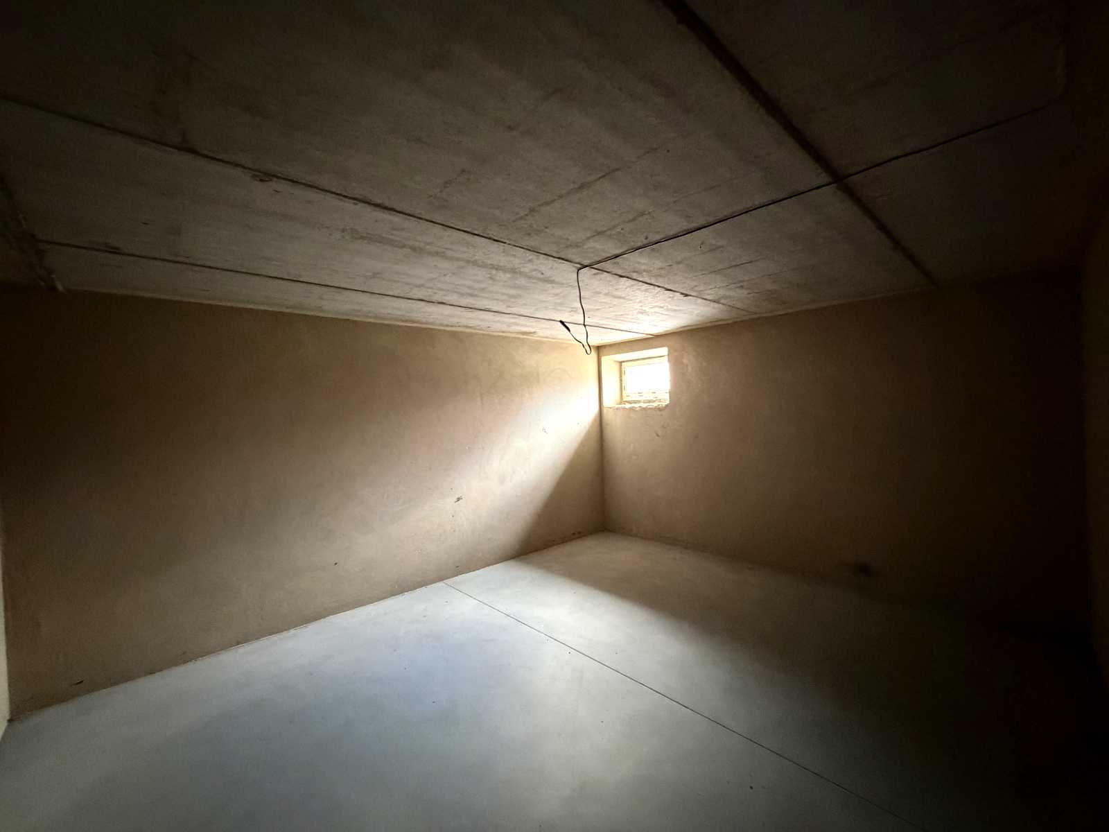 1868971464879616